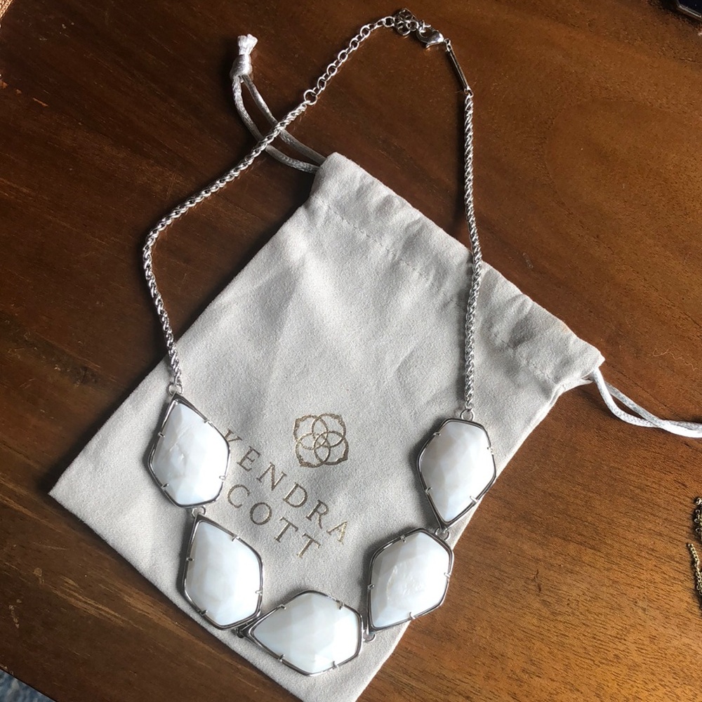 Vintage Kendra Scott silver Connelly statement necklace in ivory Pearl